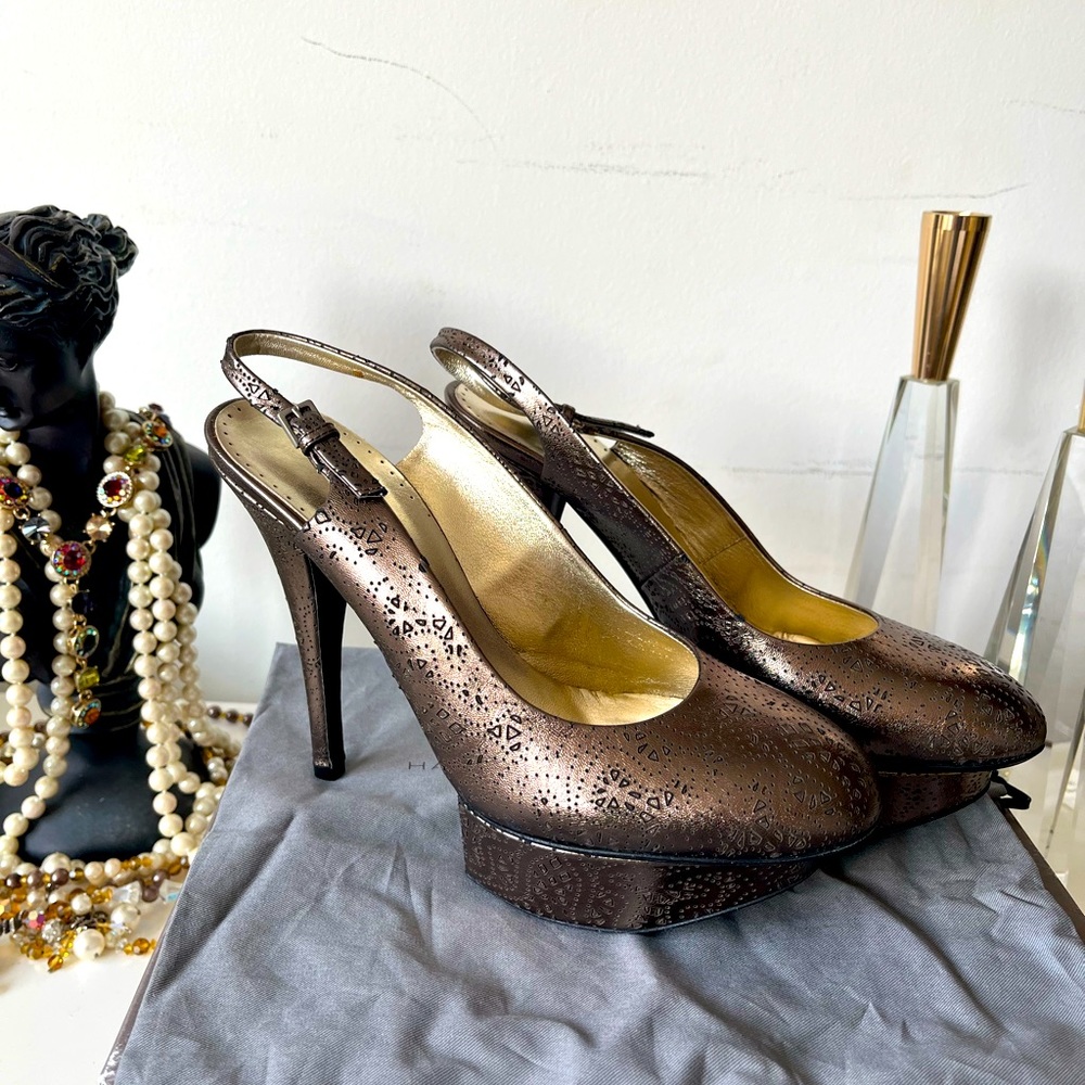 HALSTON HERITAGE
Mila Leather Slingback Platform Pumps
Size: 10